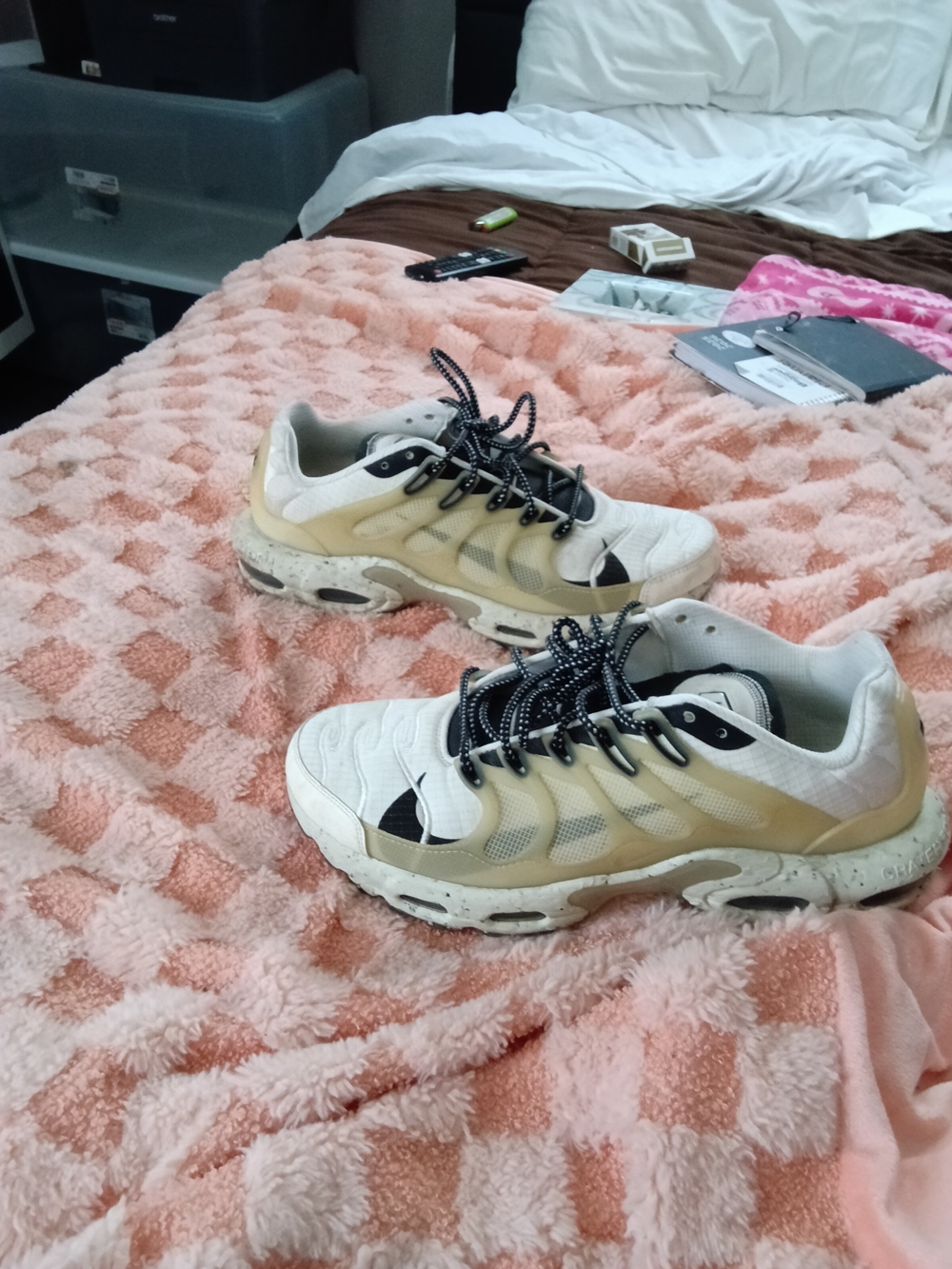 Nike Men’s Athletic Shoes in White and Beige with Black Accents